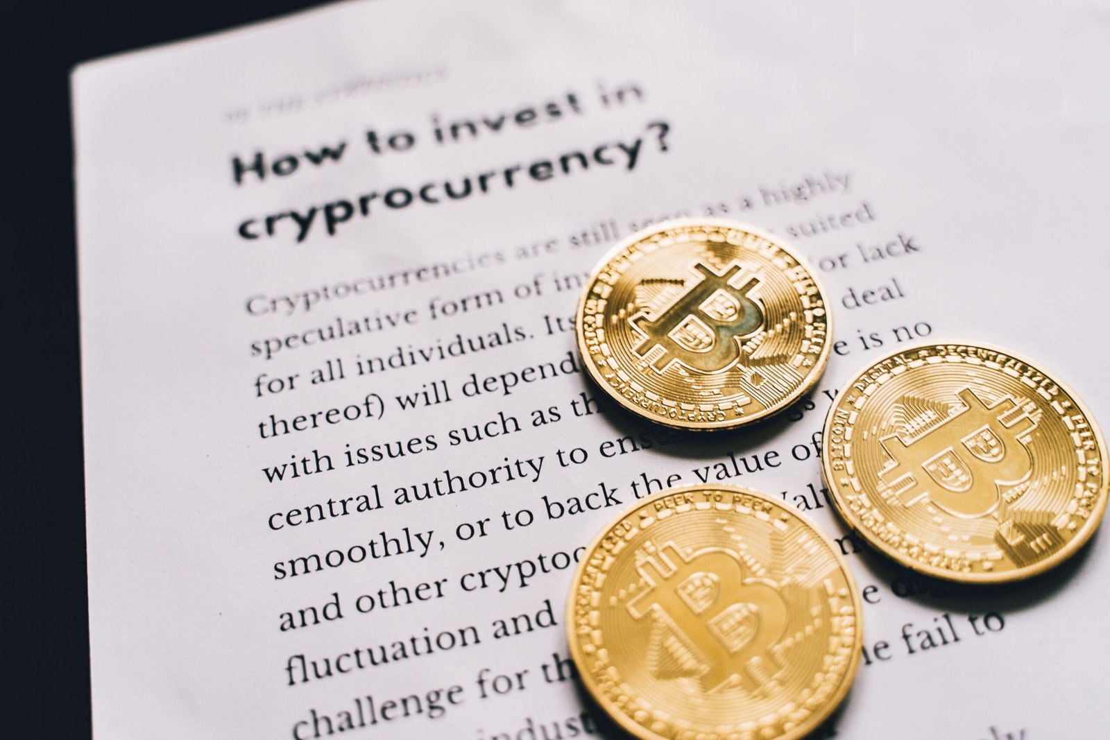 Read more about the article Cryptocurrency Investment Guide 2026: Bitcoin, Ethereum and XRP Predictions